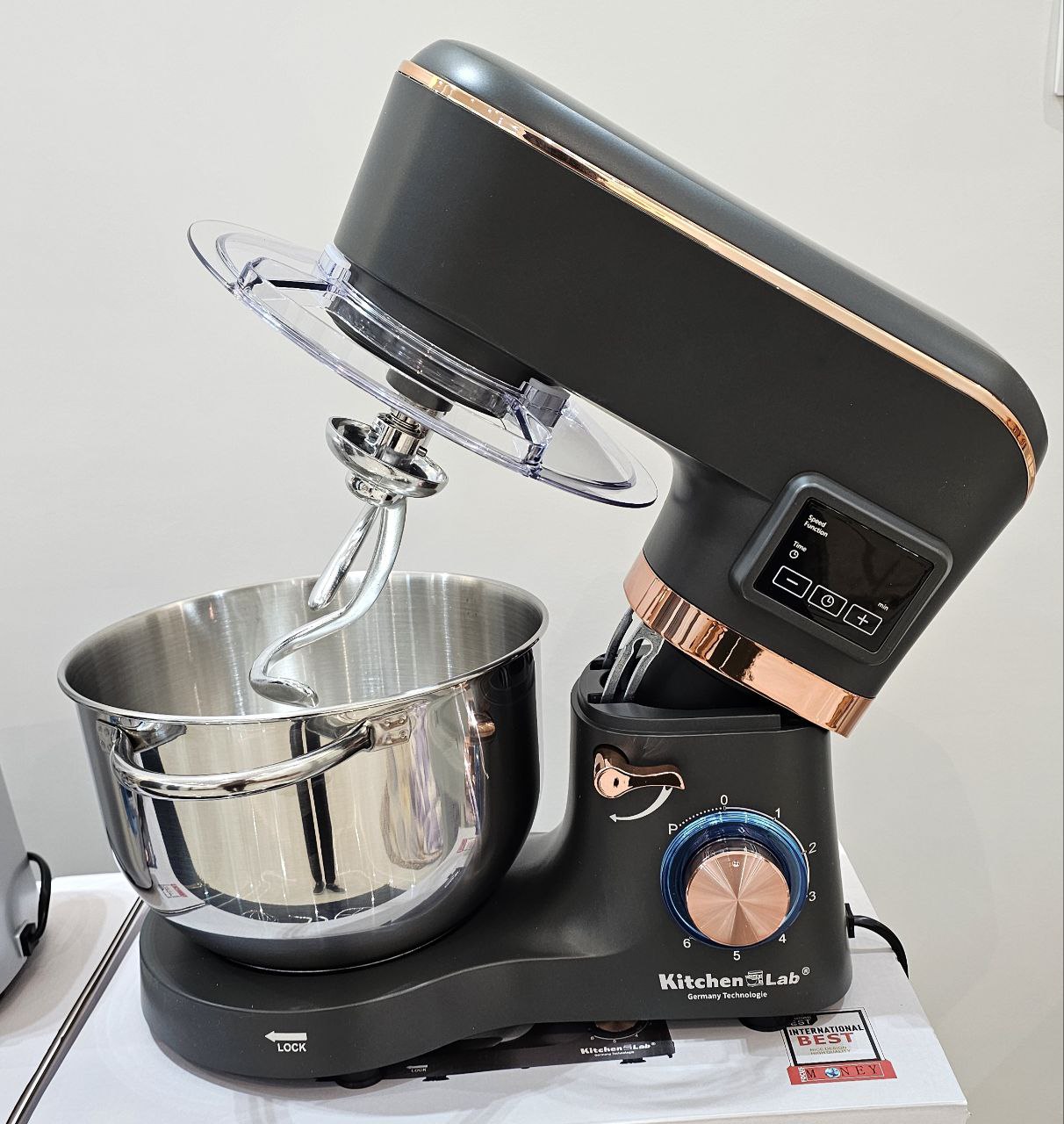 pétrin kitchen lap